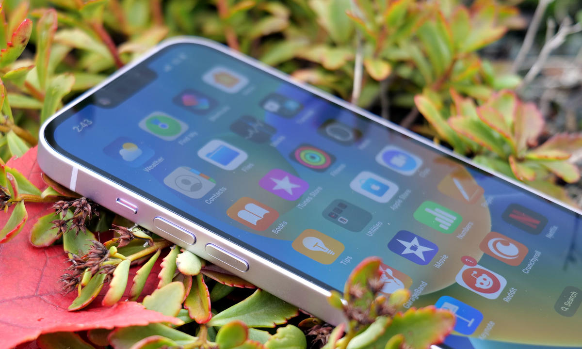 Apple ve OpenAI, iPhone için bir sohbet botu inşa etmek için tekrar görüşmelerine başladı iddia ediliyor.