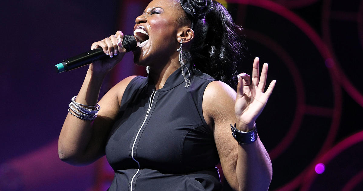 Grammy Ödüllü Şarkıcı Mandisa ve “Amerikan Idol” Yarışmacısı 47 Yaşında Hayatını Kaybetti