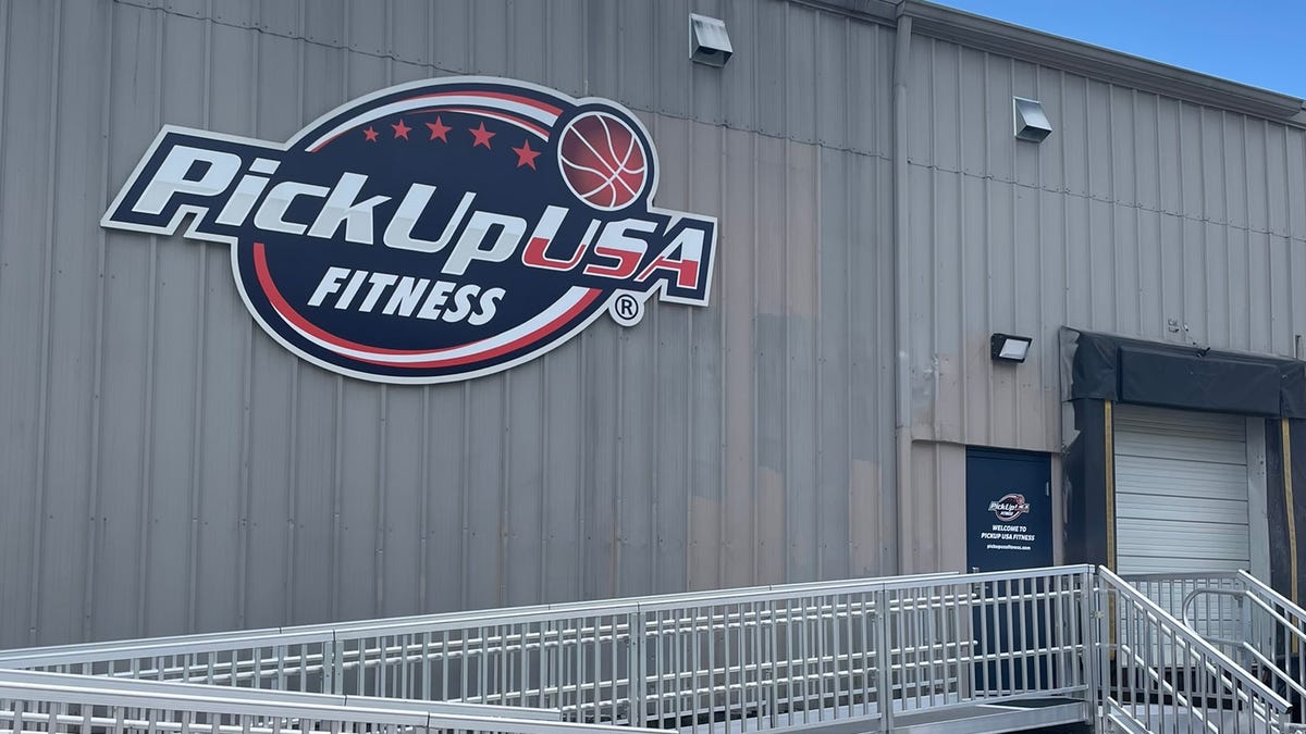 Hanover’a Yüksek Enerjili Bir Basketbol Salonu Geliyor: ‘PickUp USA Fitness’