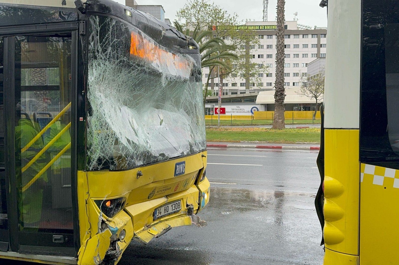 İstanbul’da 4 günlük ulaşım krizi, belediye başkanını eleştiri yağmuruna tuttu