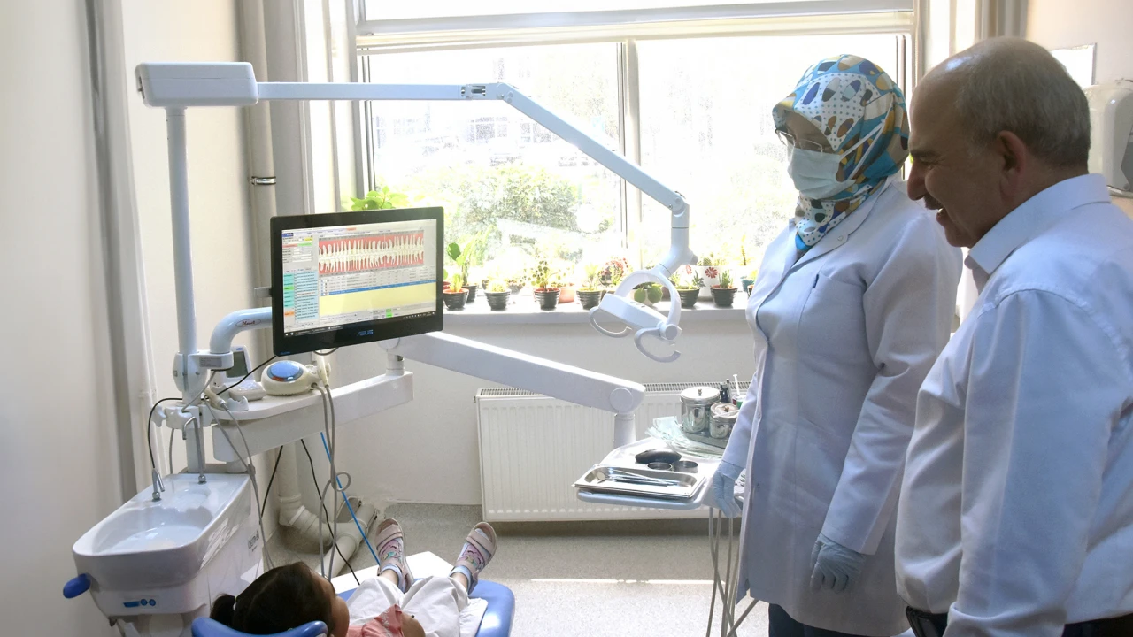 İl Sağlık Müdürü Koç açıkladı! Konya'da kaç kişiye diş tedavisi uygulandı!
