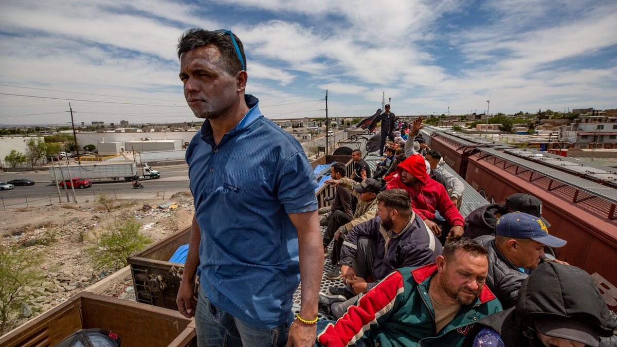 Meksika’nın göçmen otobüs operasyonu ABD sınırını daha da zor erişilebilir hale getiriyor