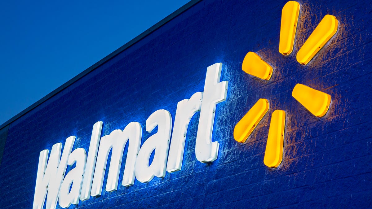 Missouri Walmart removes self-checkout lanes, replacing with staff