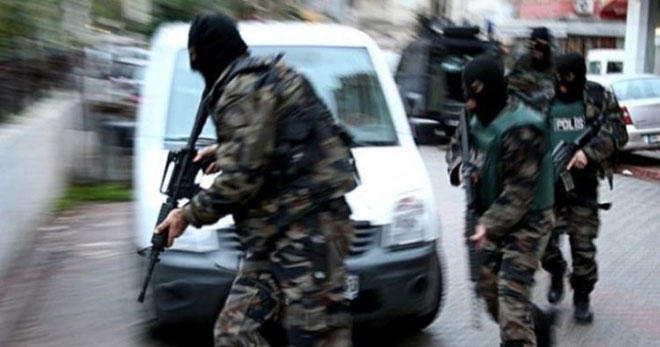 Türkiye, IŞİD ve PKK bağlantılı yaklaşık 200 şüpheliyi gözaltına aldı