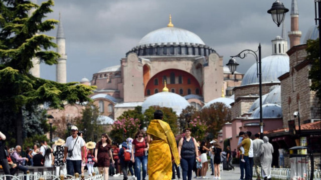 Türkiye, Komşu Ülkelerden 4.3 Milyon Turisti Ağırlıyor