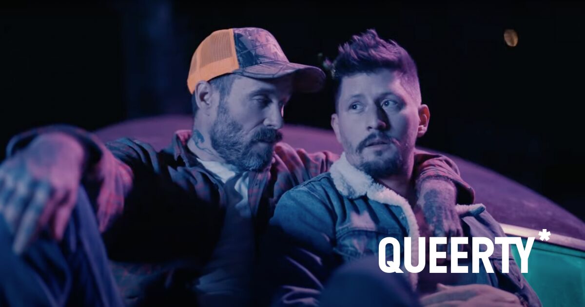 Ünlü country şarkıcısı Chris Housman, meydan okuyarak eşcinsel bir baba figürünü ele geçiriyor.