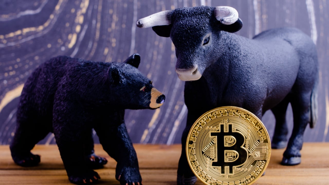 Usta Yatırımcı Peter Brandt, BTC’nin Zirveye Ulaşmış Olabileceğini İddia Ediyor, Orta 30K’lara İndiğini Öngörüyor – Bitcoin.com Haberleri