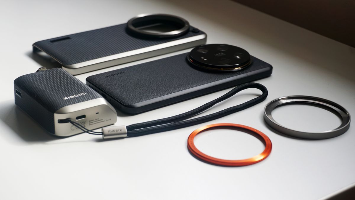 Xiaomi 14 Ultra Photography Kit components laid out