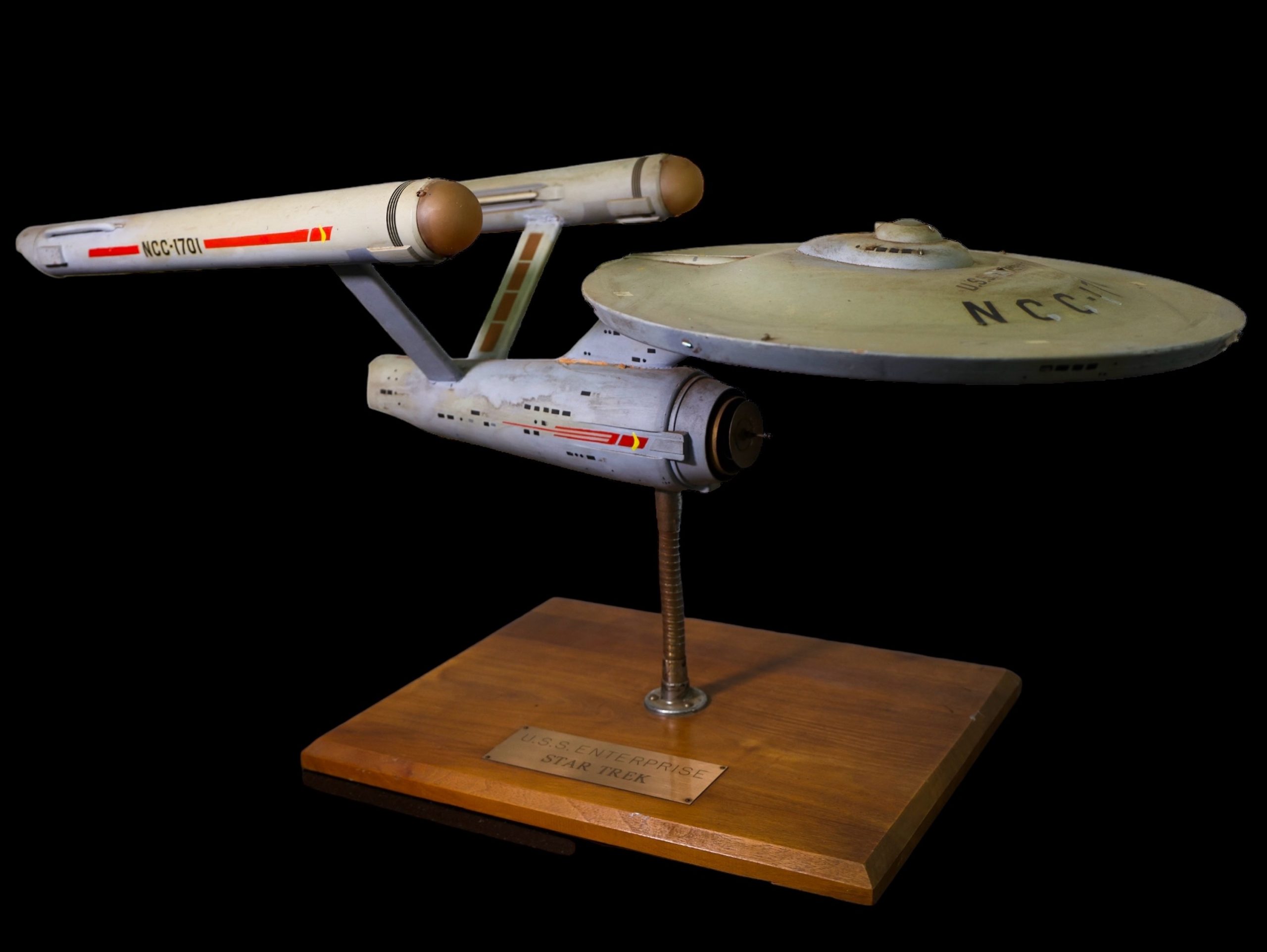 ‘Star Trek’ USS Enterprise’in Orijinal Modeli 50 Yıl Sonra Yeniden Ortaya Çıkıyor
